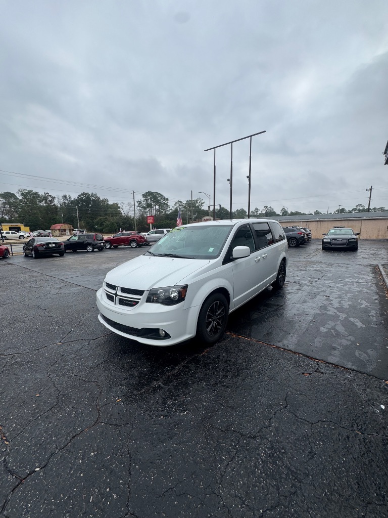 2018 Dodge Grand Caravan - $7,500