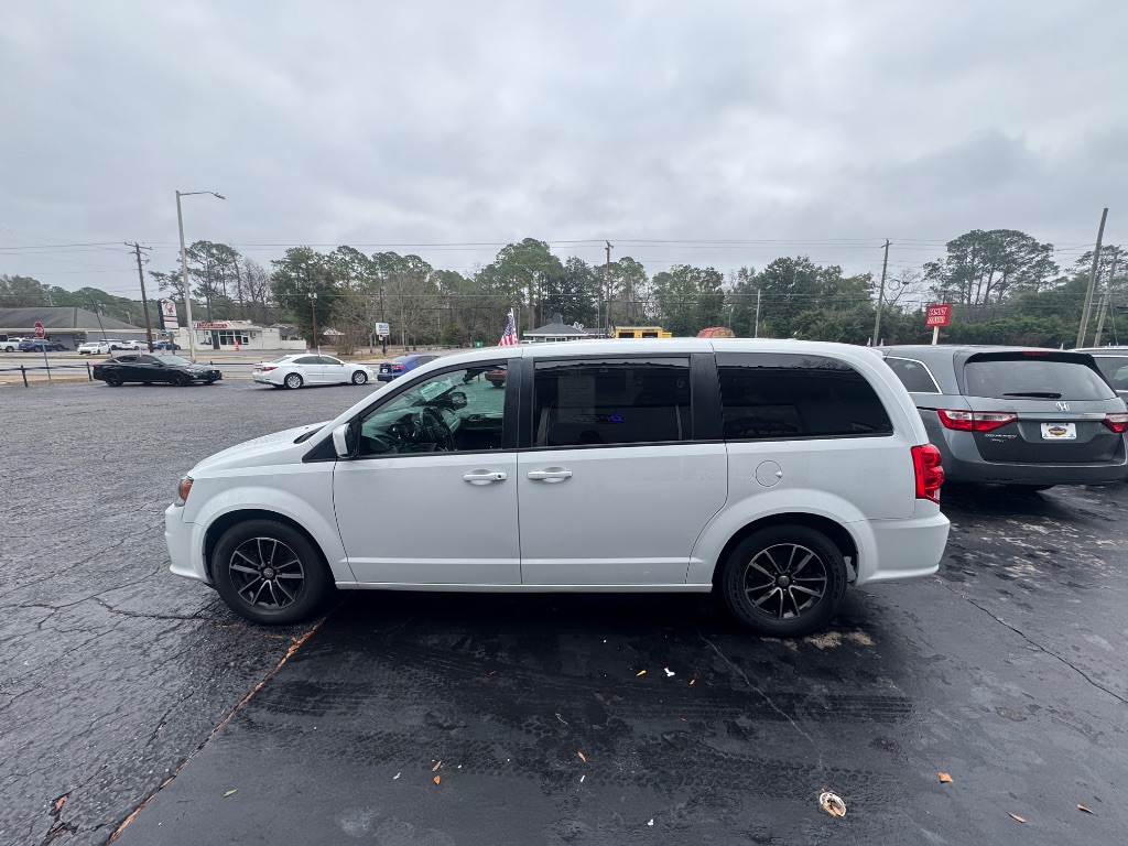2018 Dodge Grand Caravan - $7,500