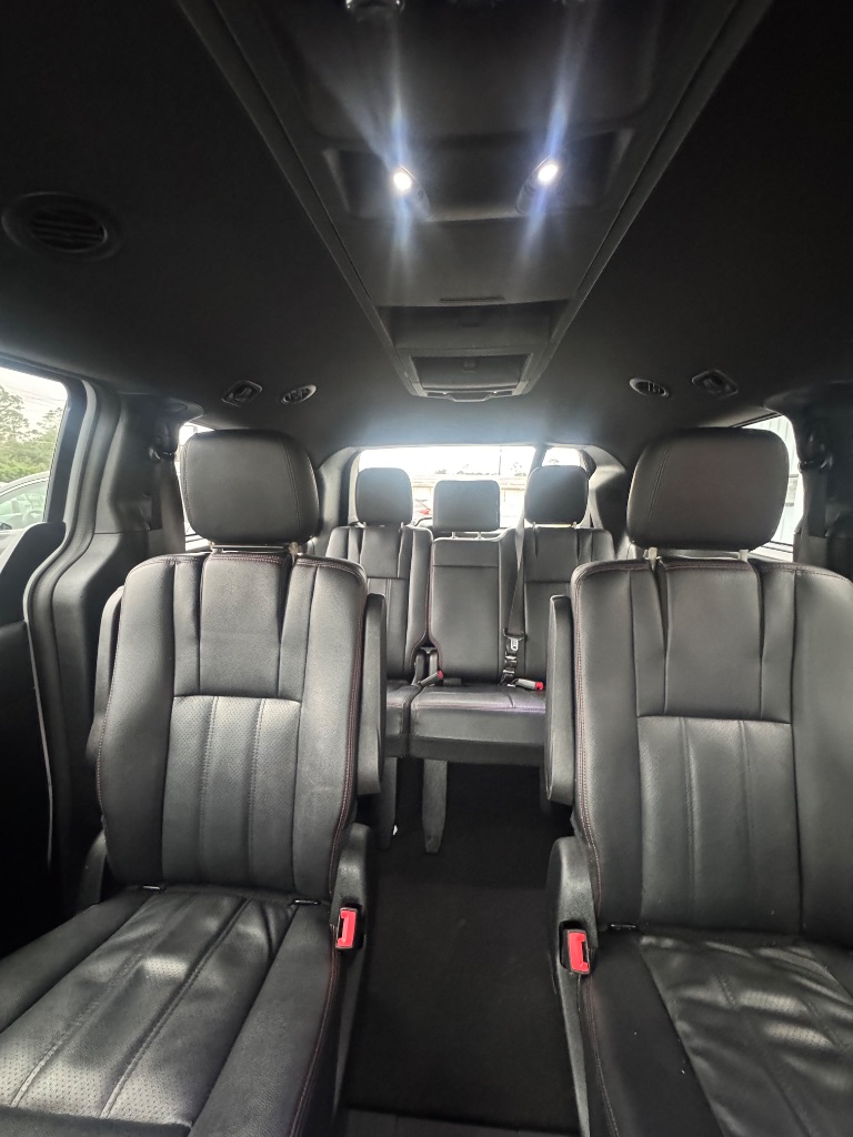 2018 Dodge Grand Caravan - $7,500