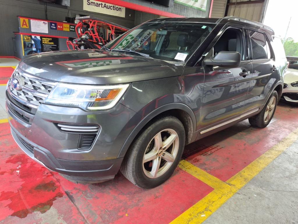 2018 Ford Explorer - $11,000