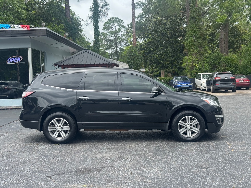 2015 Chevrolet Traverse - $10,900