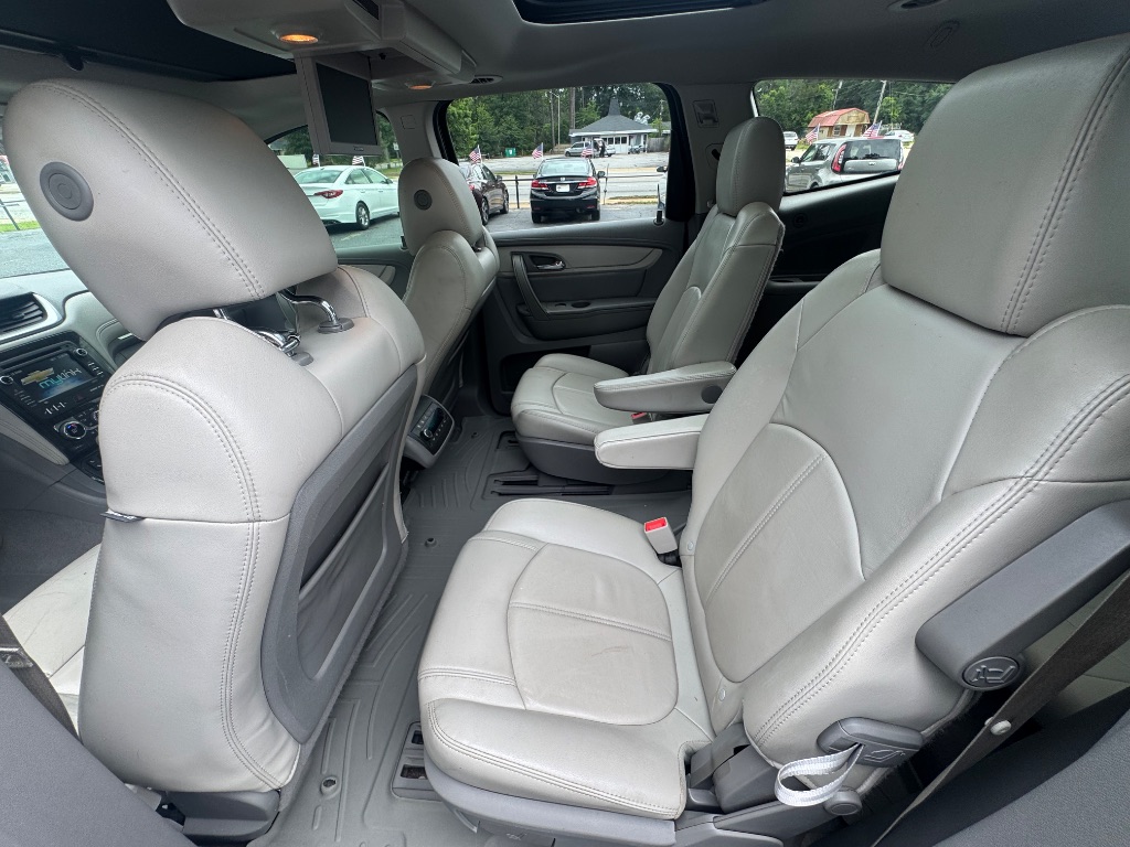 2015 Chevrolet Traverse - $10,900