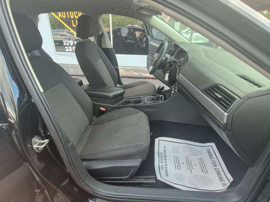 2019 Volkswagen Jetta - $9,495