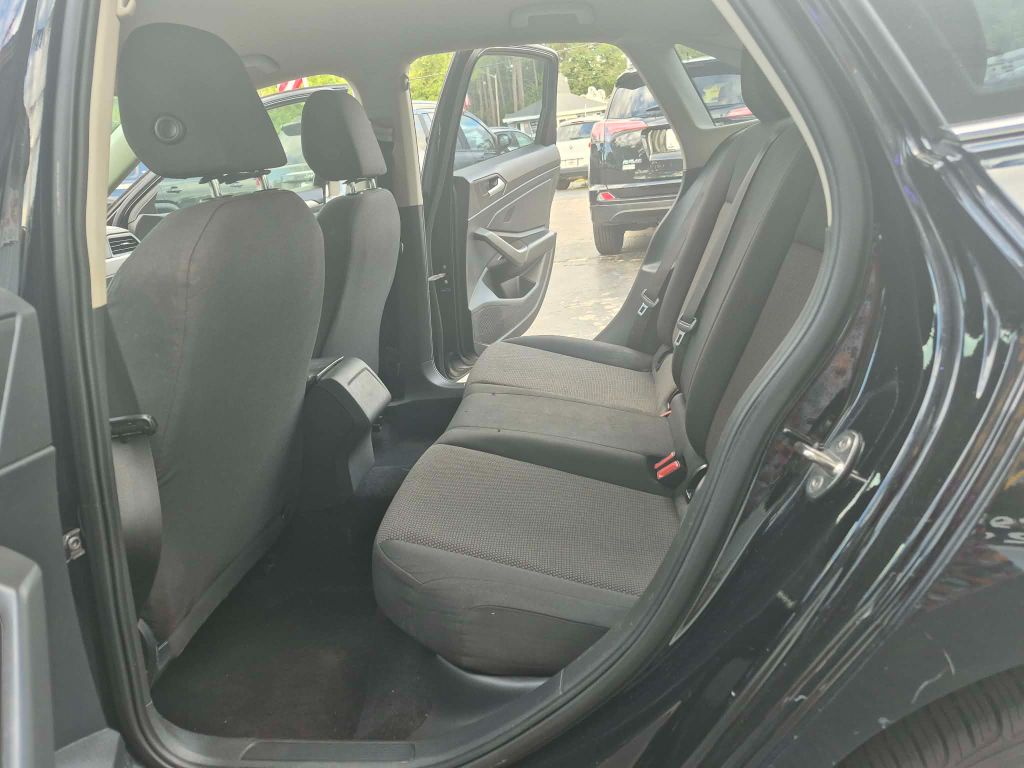 2019 Volkswagen Jetta - $9,495