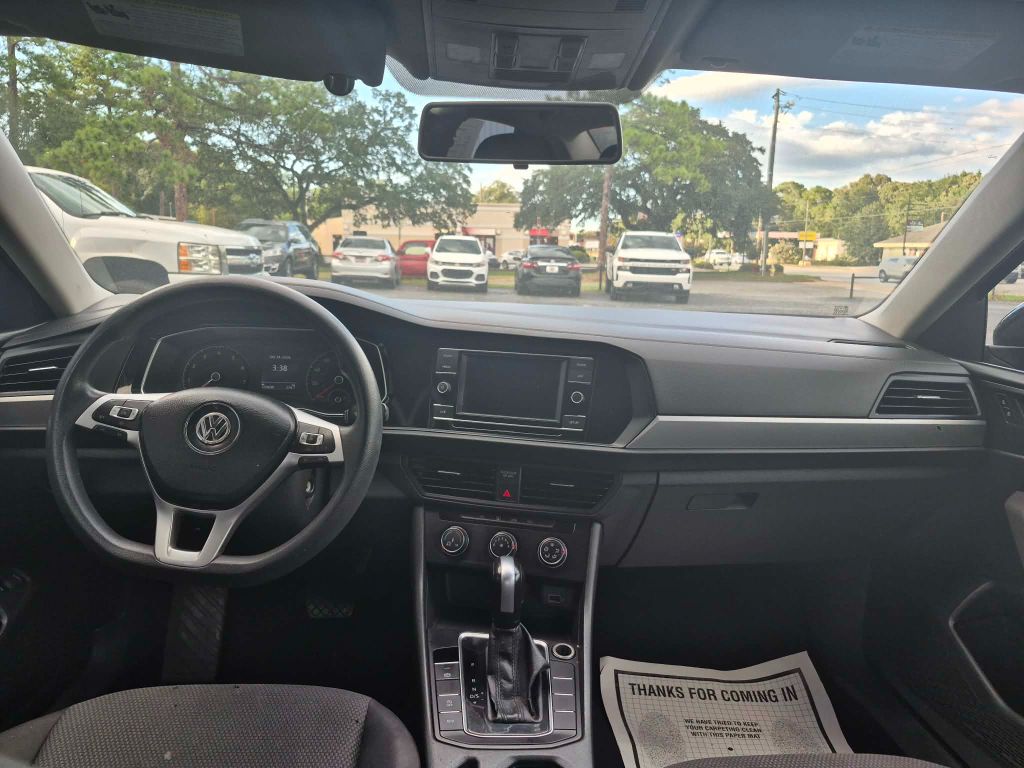2019 Volkswagen Jetta - $9,495