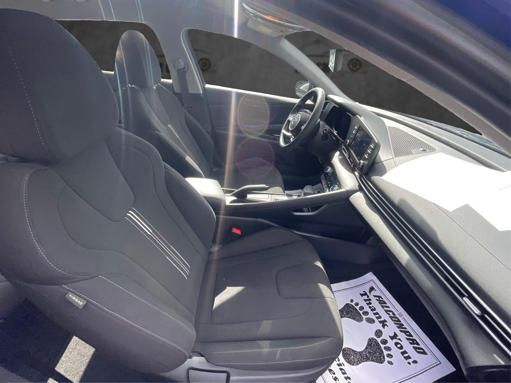 2022 Hyundai Elantra - $18,977