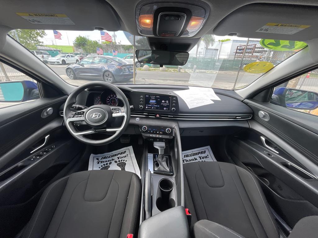 2022 Hyundai Elantra - $18,977
