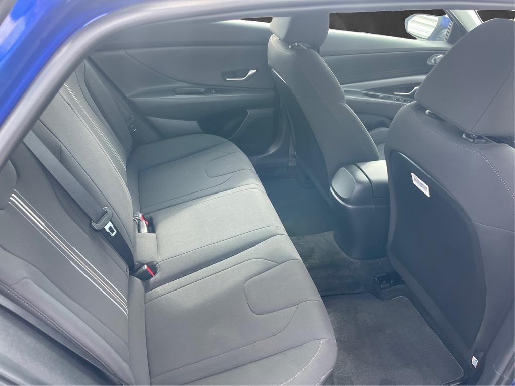 2022 Hyundai Elantra - $18,977