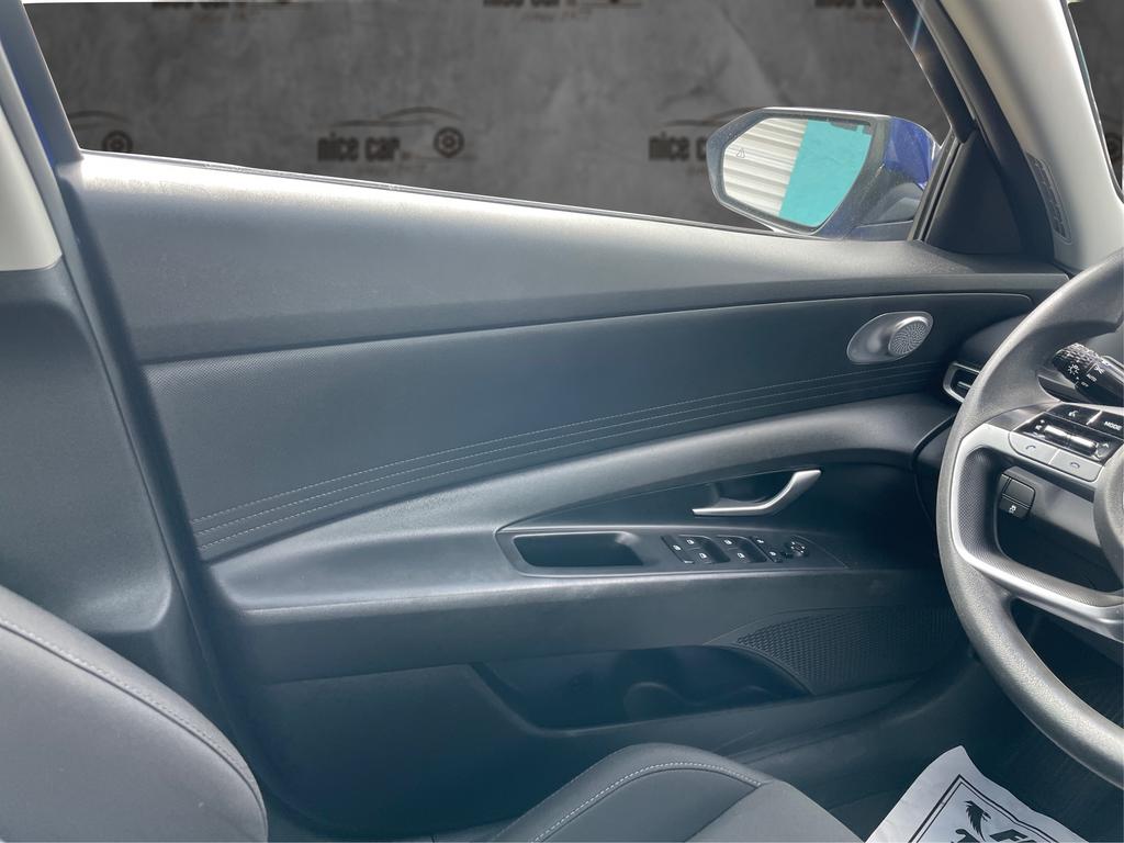 2022 Hyundai Elantra - $18,977