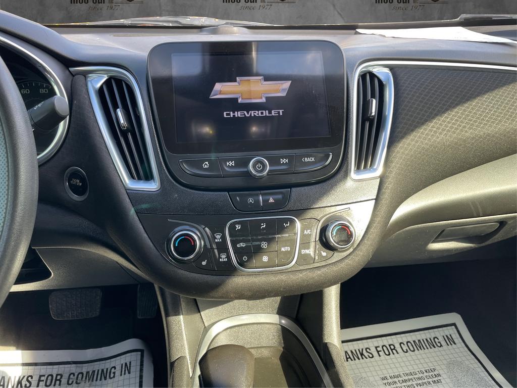 2021 Chevrolet Malibu - $15,977