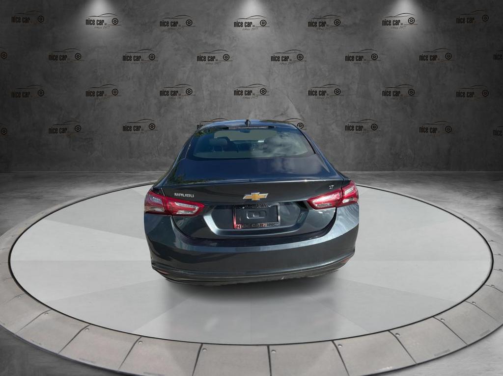 2021 Chevrolet Malibu - $15,977