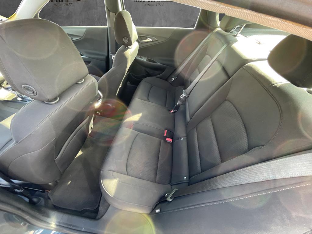 2021 Chevrolet Malibu - $15,977