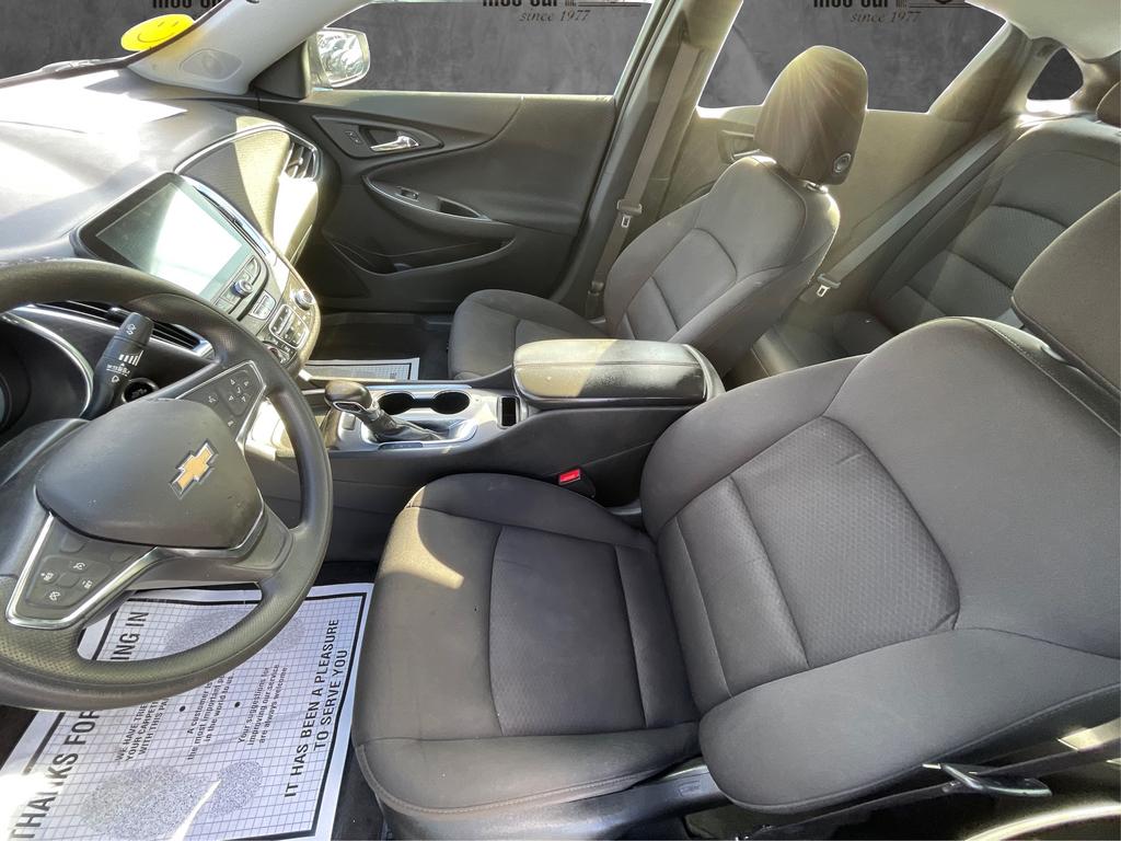 2021 Chevrolet Malibu - $15,977