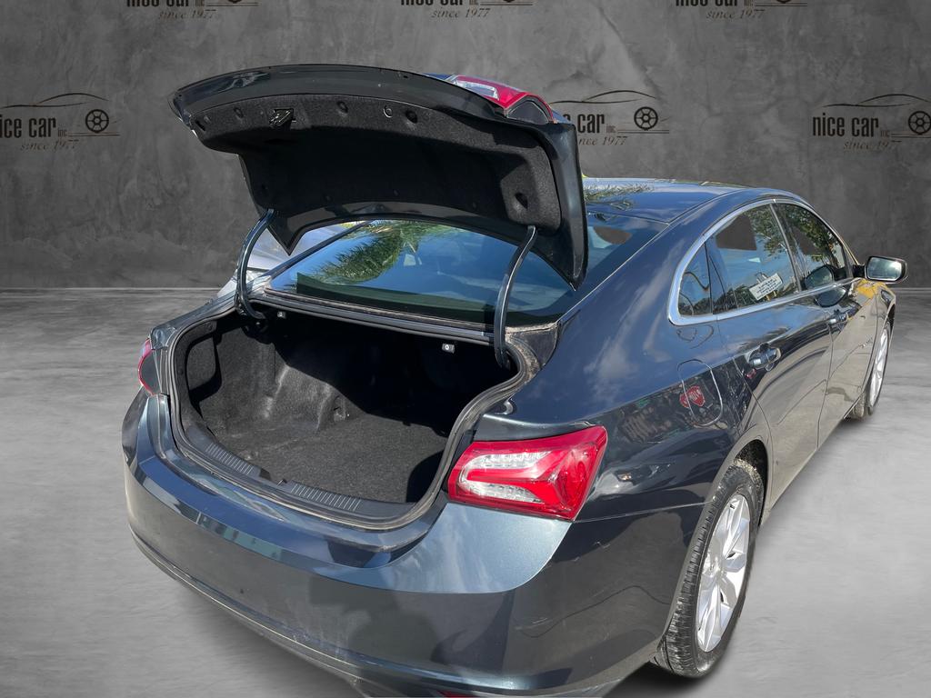 2021 Chevrolet Malibu - $15,977