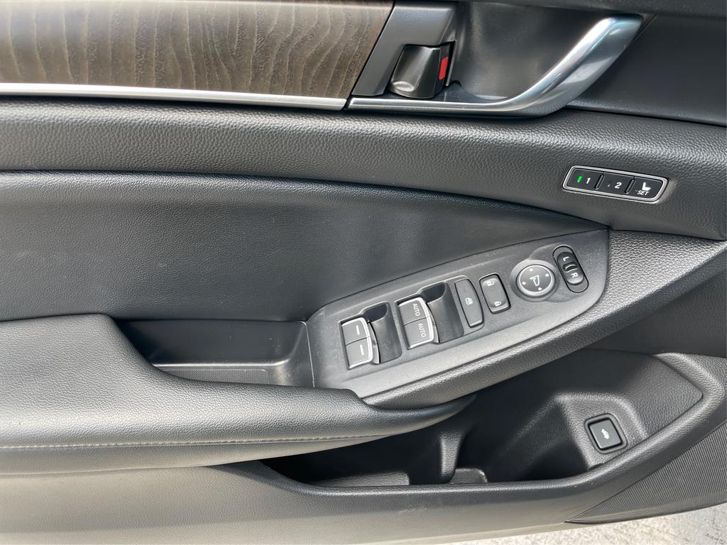 2021 Honda Accord - $19,977