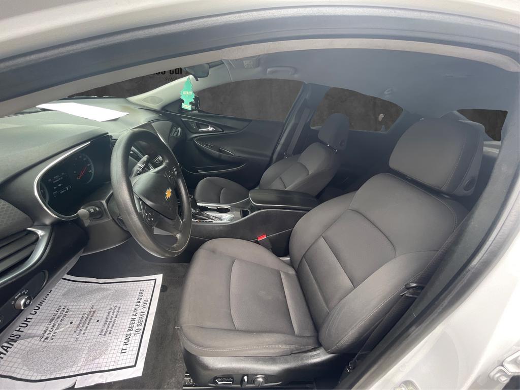 2019 Chevrolet Malibu - $11,977