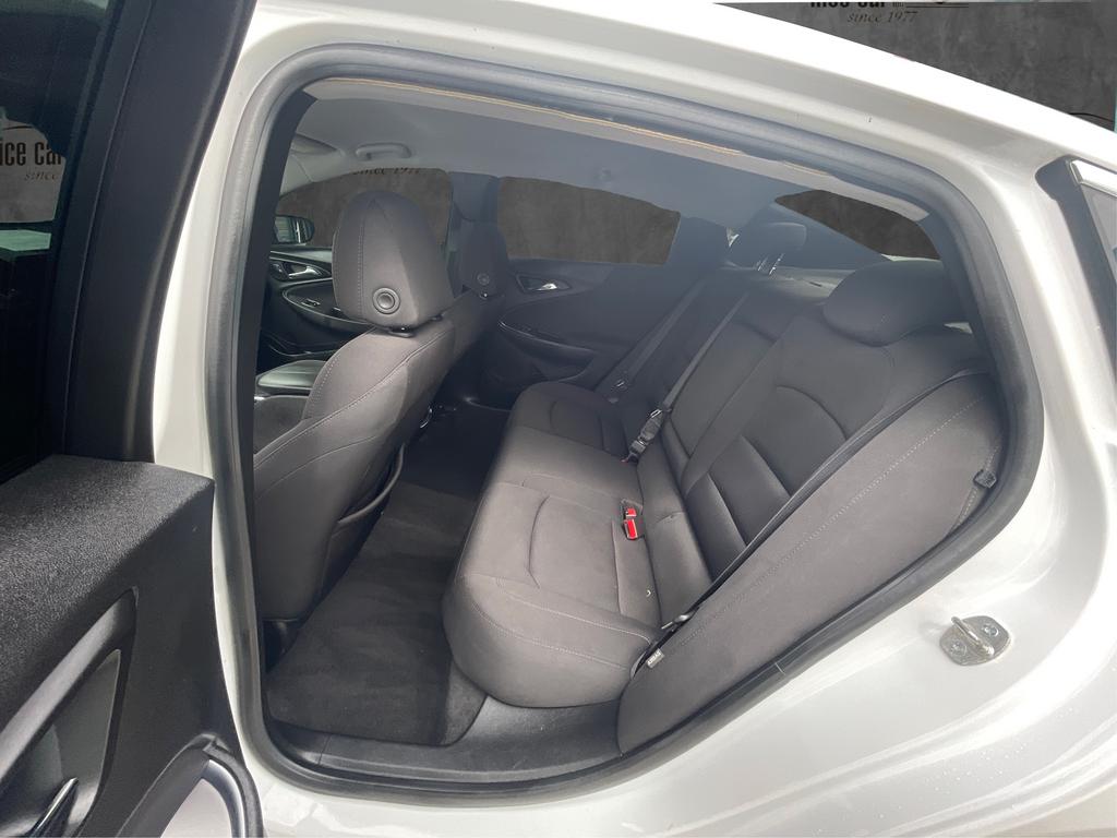 2019 Chevrolet Malibu - $11,977