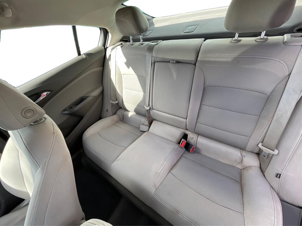 2018 Chevrolet Cruze - $11,977
