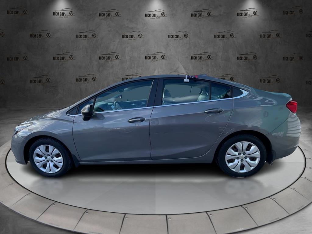 2018 Chevrolet Cruze - $11,977