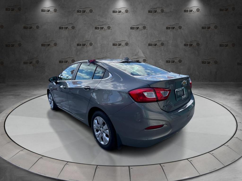 2018 Chevrolet Cruze - $11,977