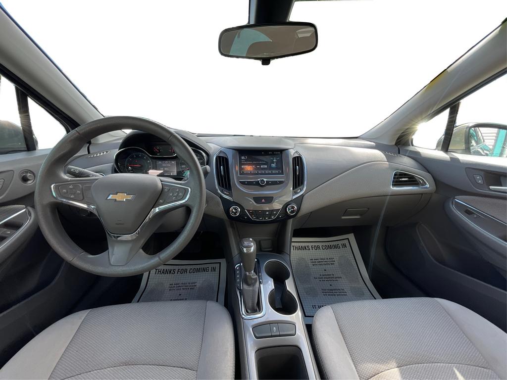 2018 Chevrolet Cruze - $11,977