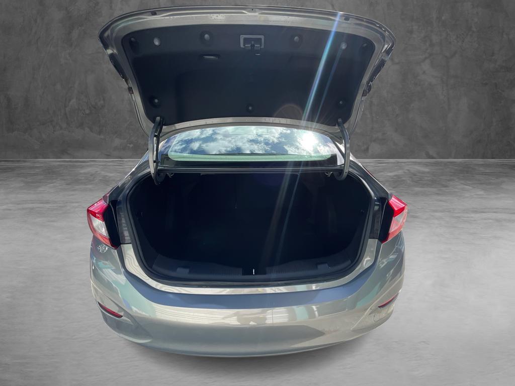 2018 Chevrolet Cruze - $11,977