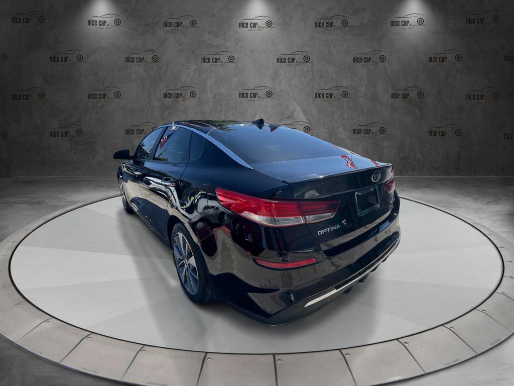2018 Kia Optima - $14,977