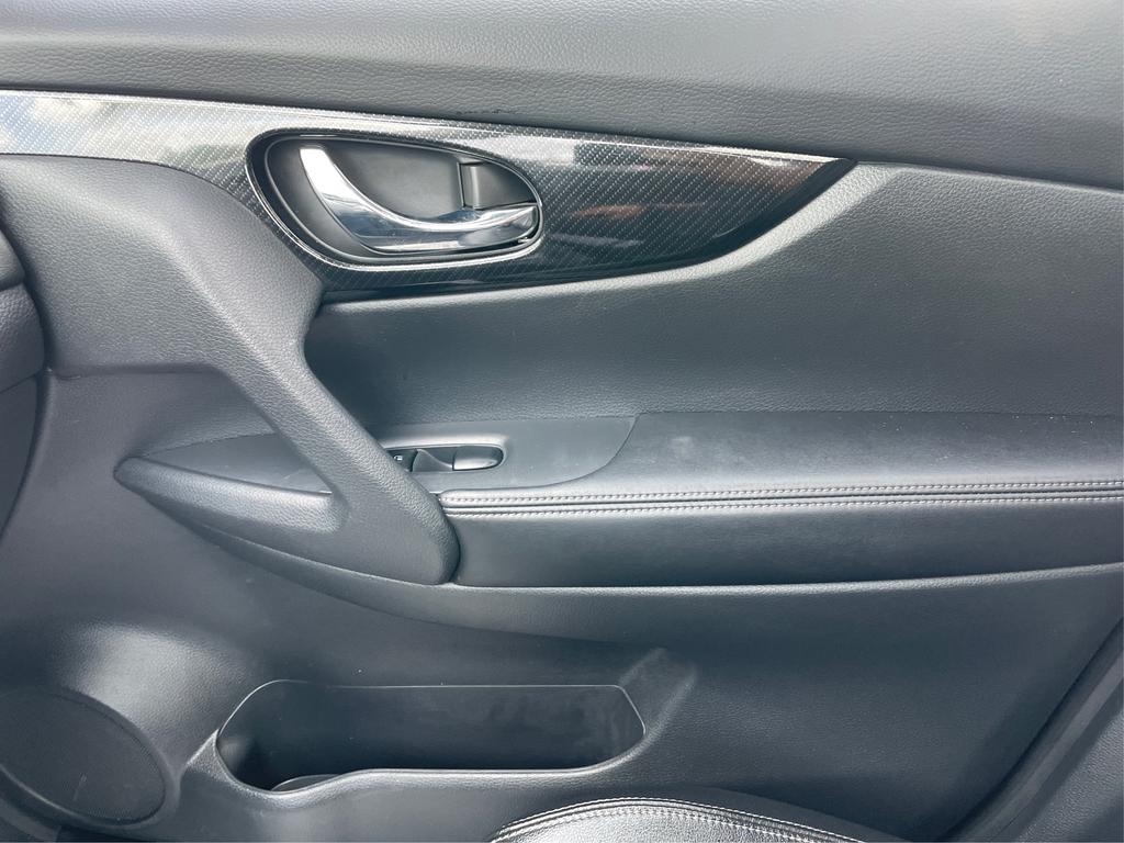 2019 Nissan Rogue - $15,977