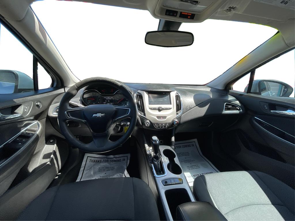 2018 Chevrolet Cruze - $11,977