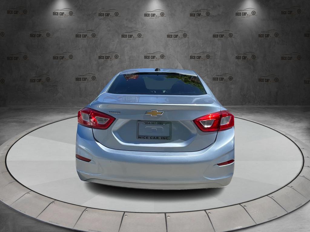 2018 Chevrolet Cruze - $11,977