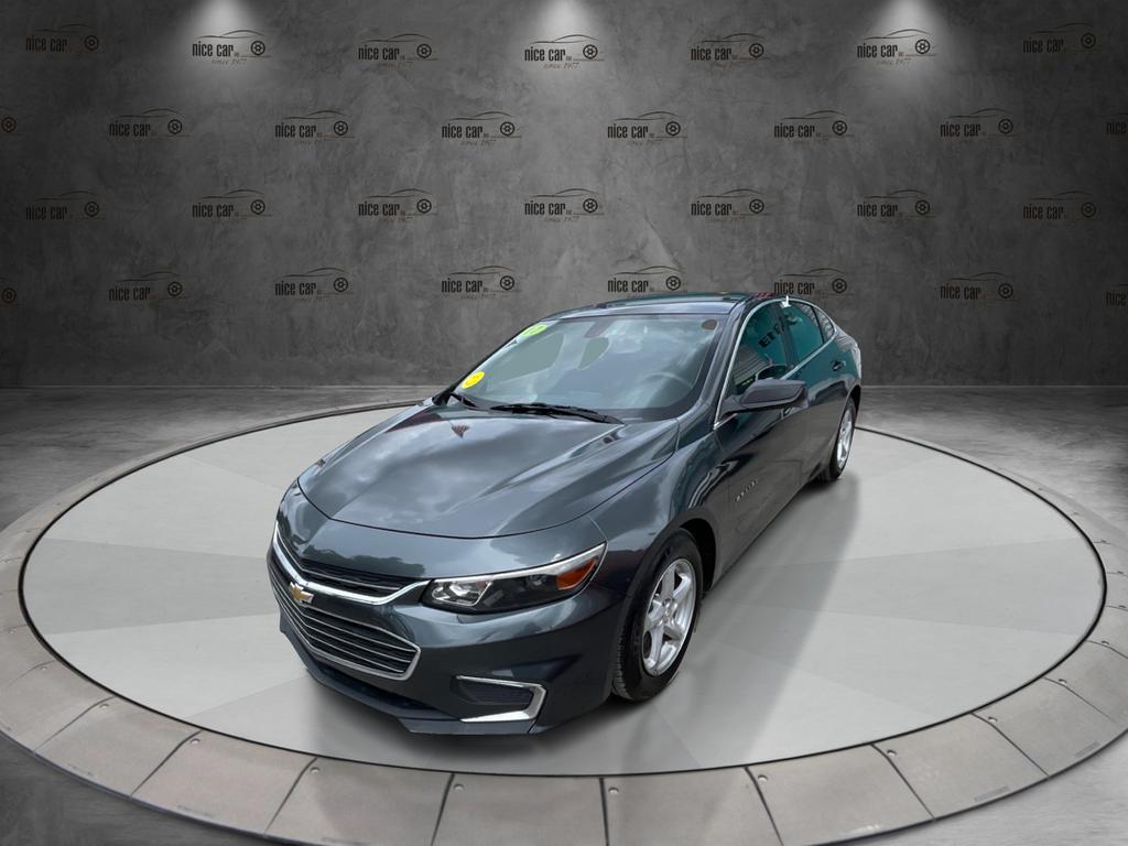 2017 Chevrolet Malibu - $9,977