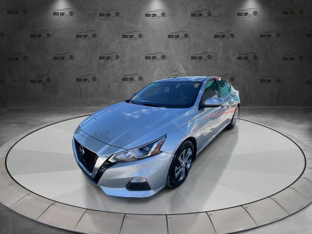 2020 Nissan Altima - $14,977
