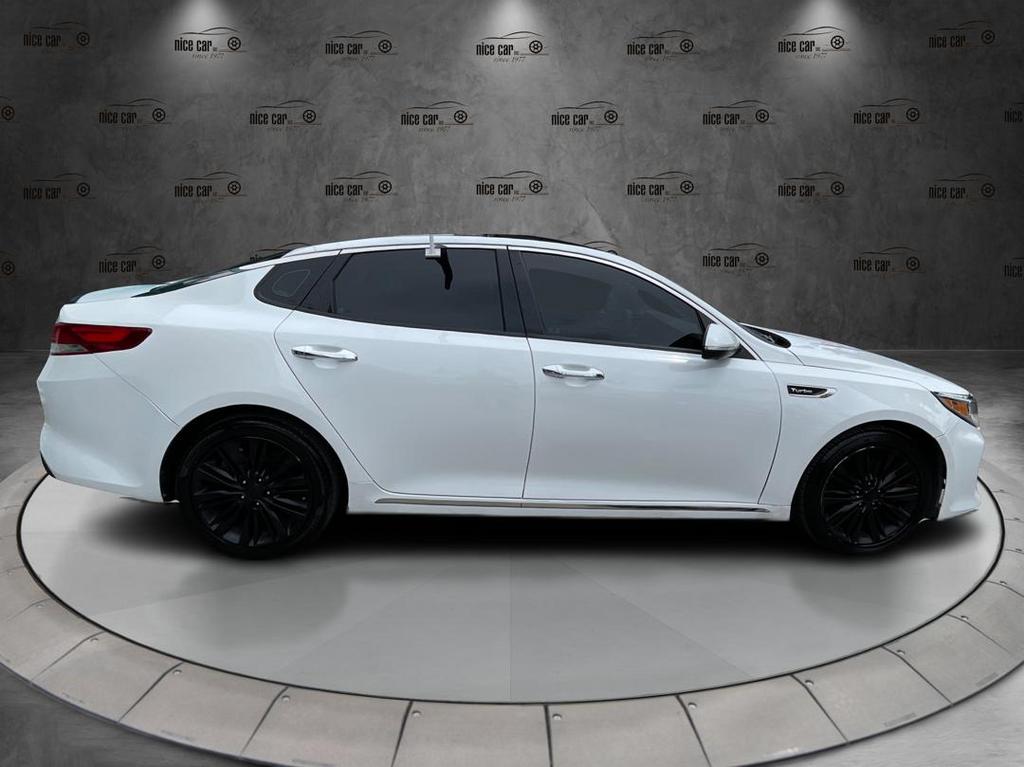 2016 Kia Optima - $11,977