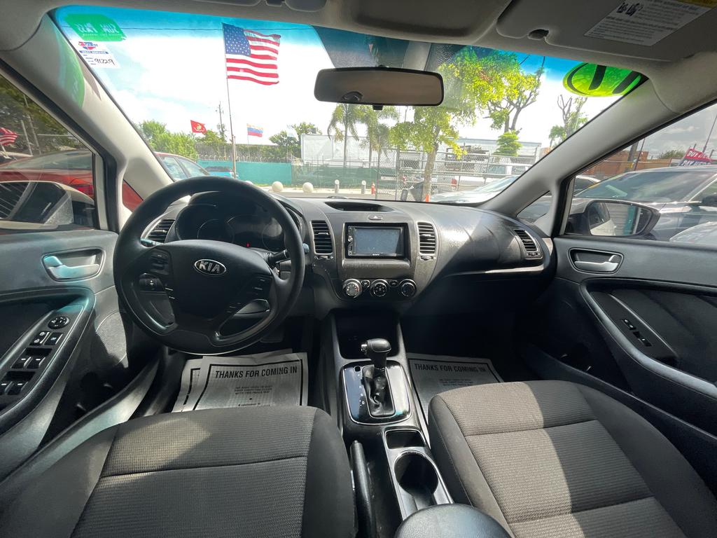 2017 Kia Forte - $9,977