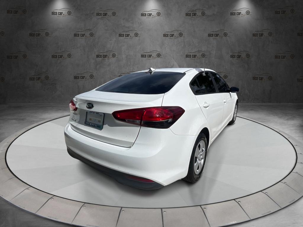 2017 Kia Forte - $9,977