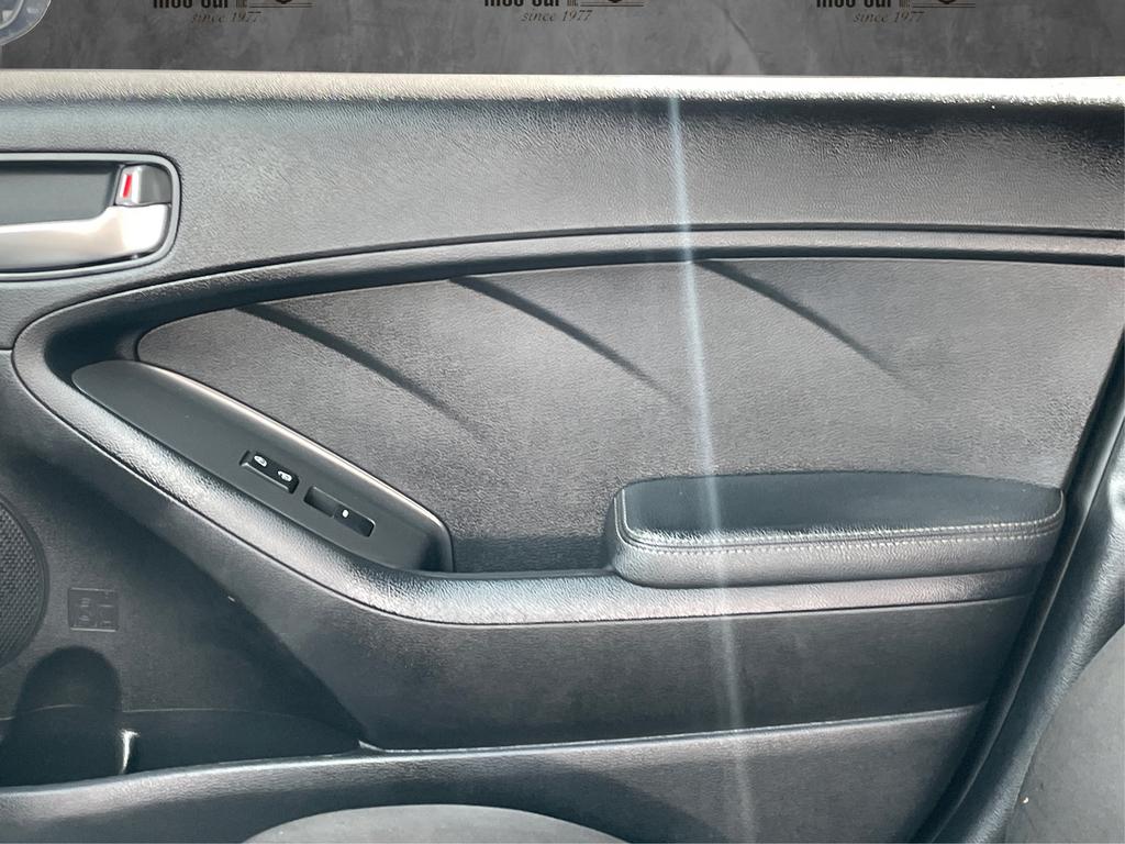 2017 Kia Forte - $9,977