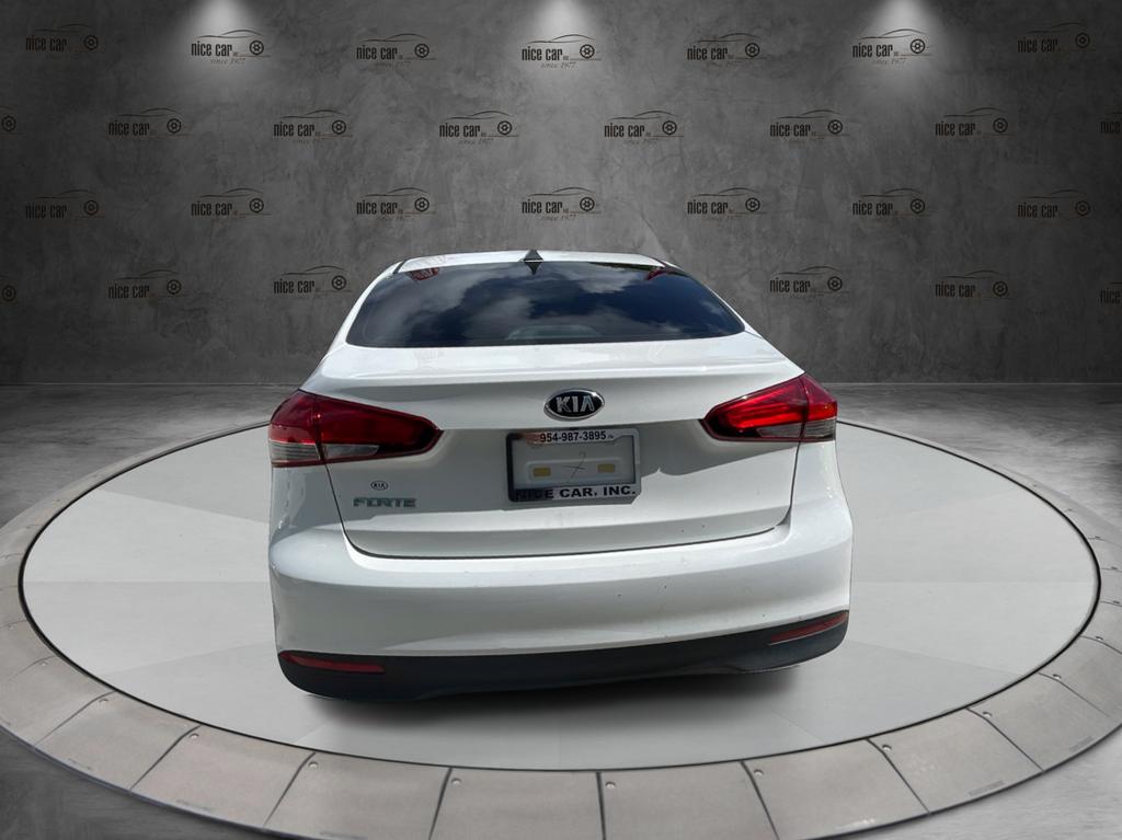 2017 Kia Forte - $9,977