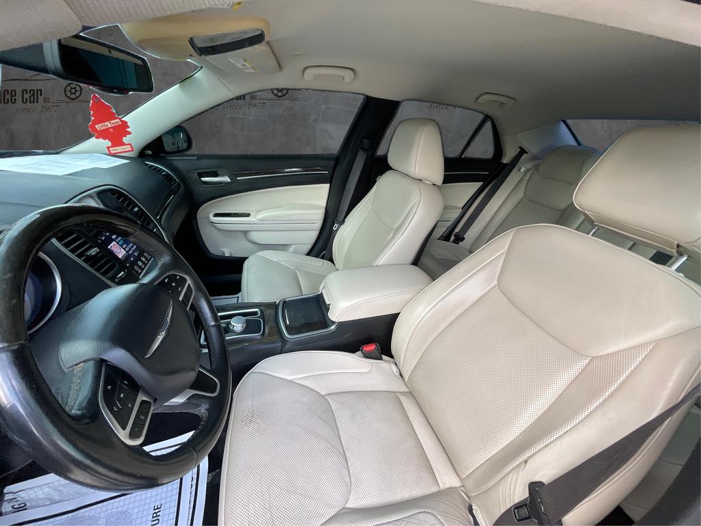 2018 Chrysler 300 - $12,977