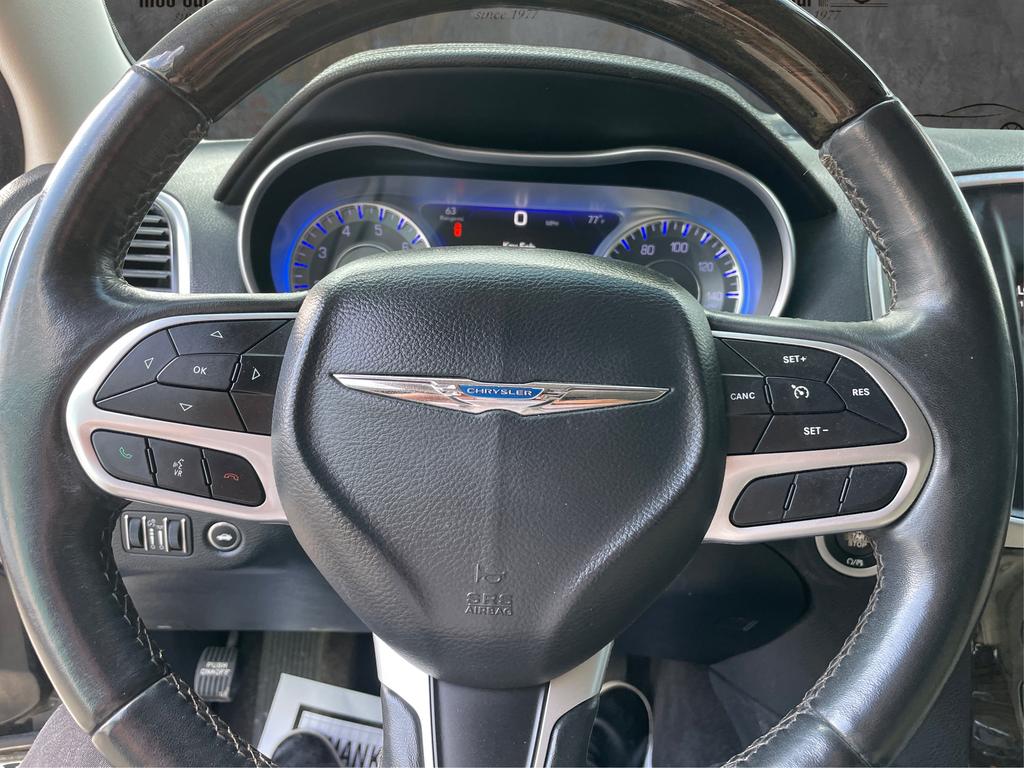 2018 Chrysler 300 - $12,977