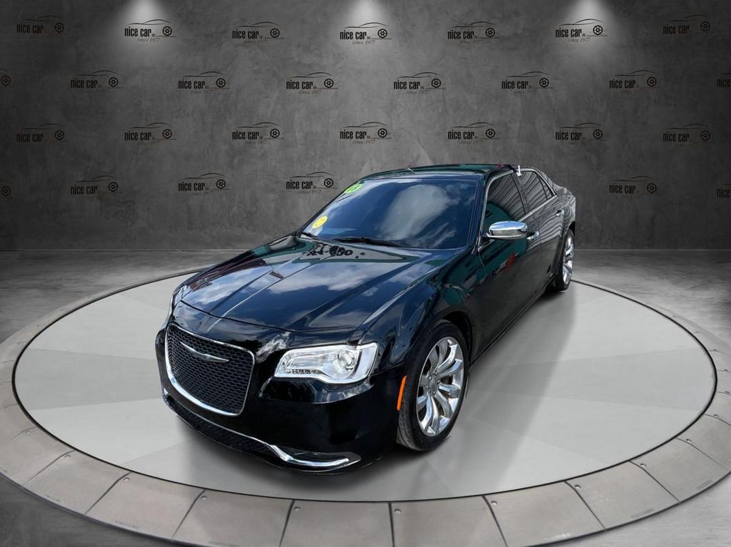 2018 Chrysler 300 - $12,977