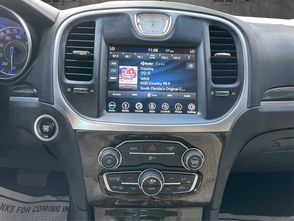 2018 Chrysler 300 - $12,977