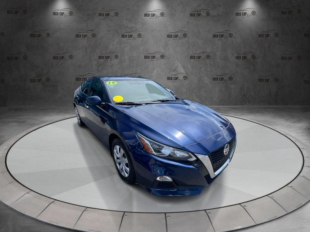 2019 Nissan Altima - $13,977