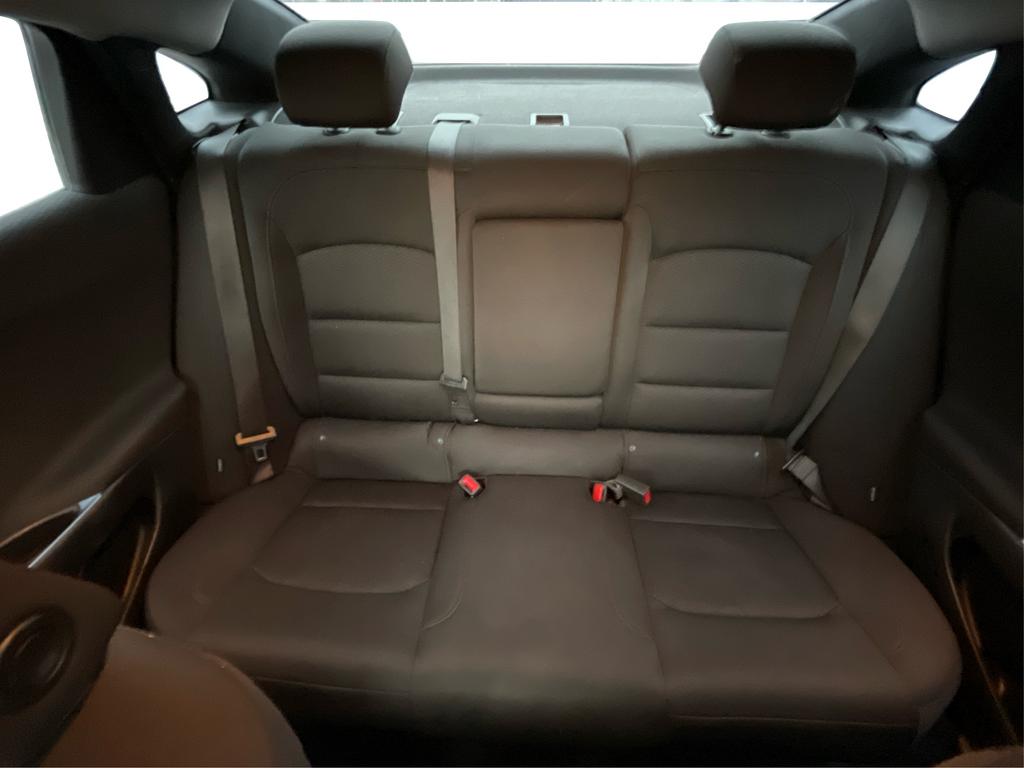 2020 Chevrolet Malibu - $10,977