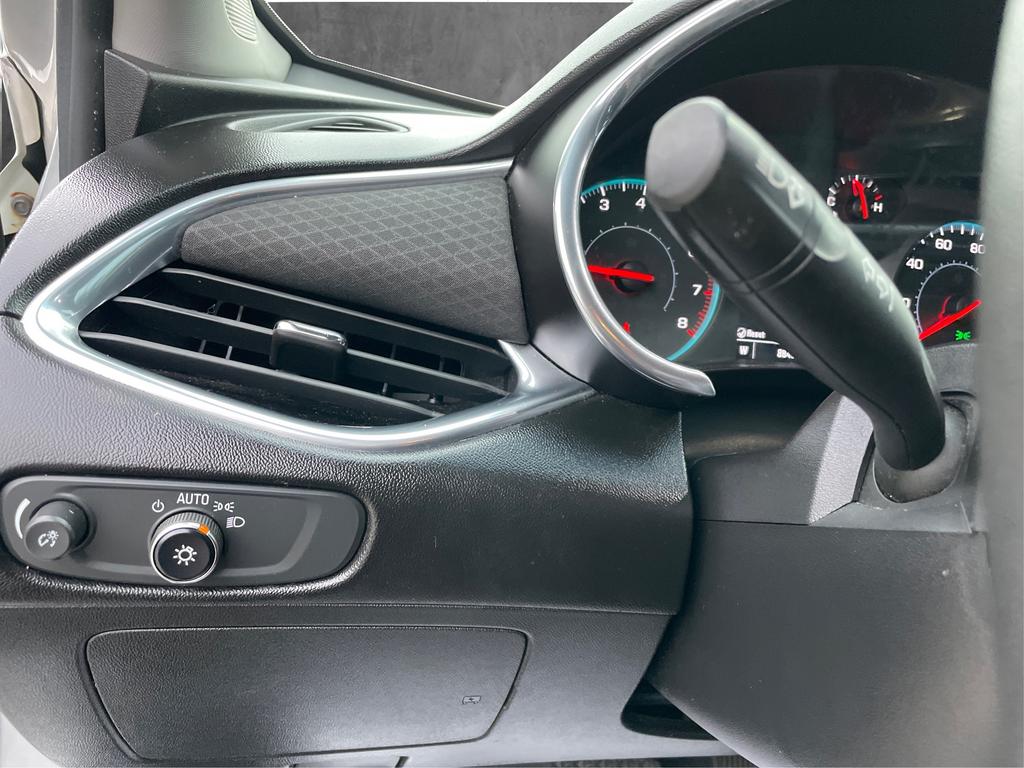 2020 Chevrolet Malibu - $10,977