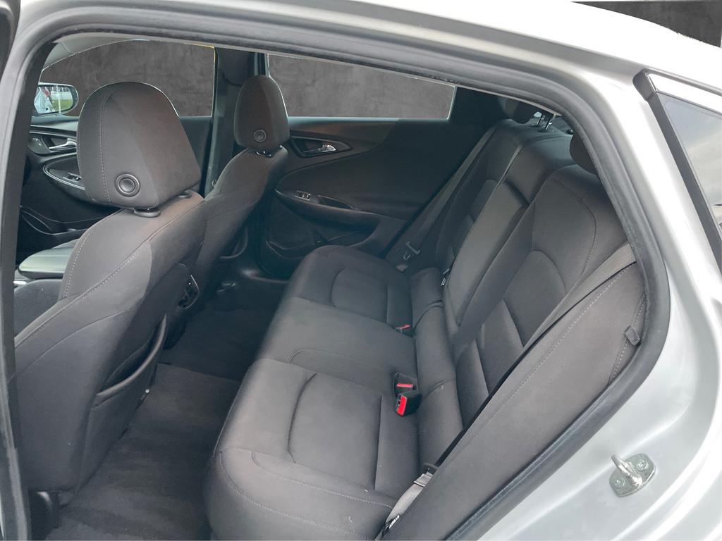 2020 Chevrolet Malibu - $10,977