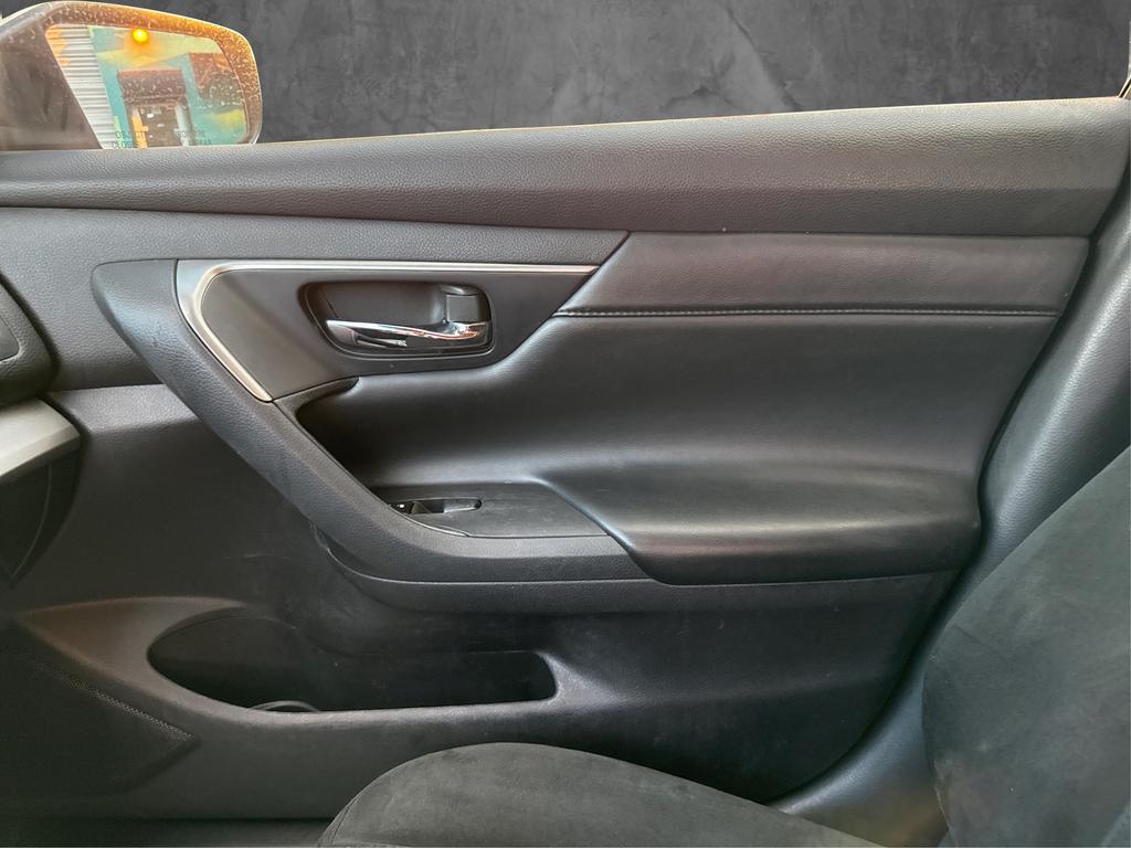 2015 Nissan Altima photo