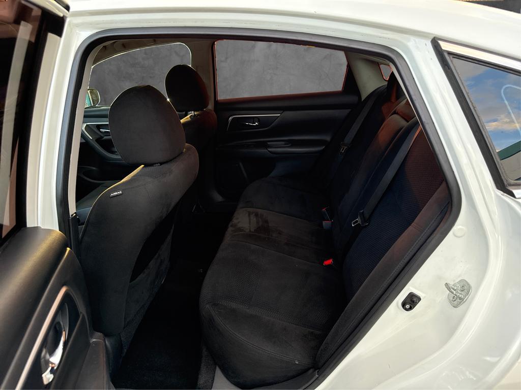 2015 Nissan Altima photo