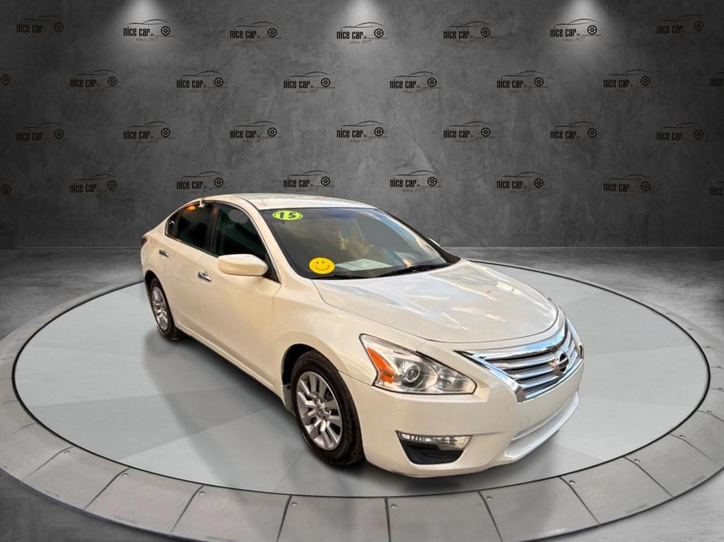 2015 Nissan Altima photo