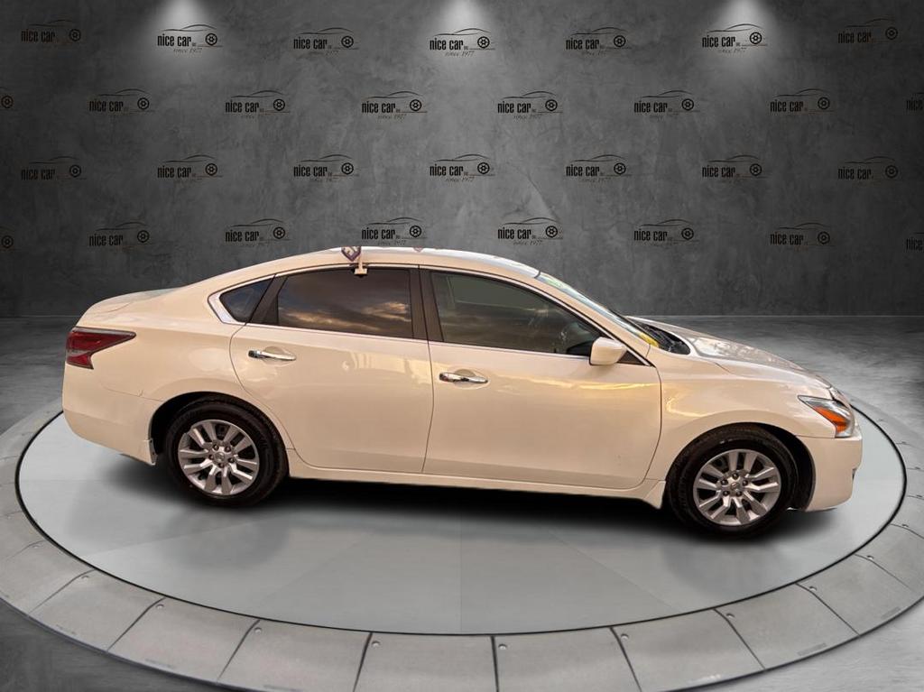 2015 Nissan Altima photo
