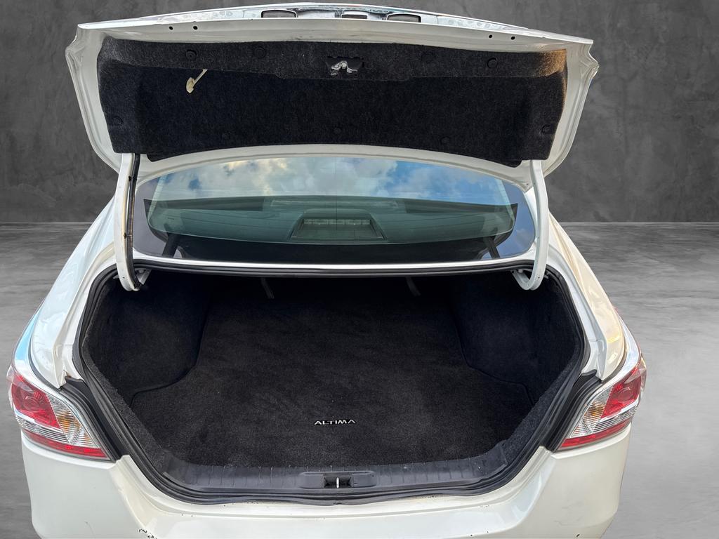 2015 Nissan Altima photo
